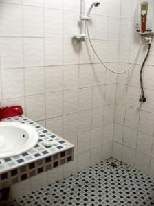 Jomitien Hostel Hotel wetroom