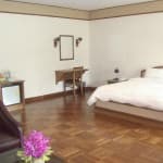 Livingstones-Lodge-room2