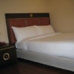 Mac-Boutique-Suites-premier-suite-bedroom