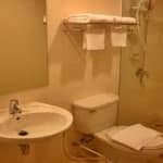 cozy-at-ten-hotel-bathroom