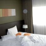 fraser-suites-bangkok-bed-room