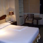 majestic-suites-bed