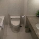 omni-tower-bangkok-wc