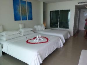 Samui Resotel & Spa bedroom with plenty of space