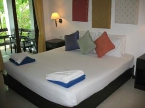 Sea Breeze Place Lamai bedroom with terrace