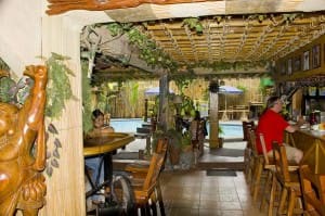 kokomos bar and pool section