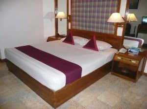 bounty hotel room and bed
