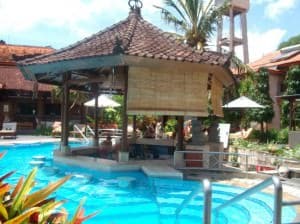 kuta beach club pool and swim up bar