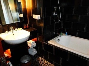 Kuta Seaview Boutique Resort bathroom