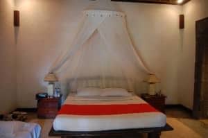 Tony's Villas bed