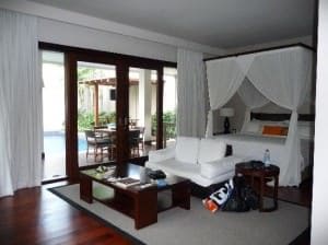 Villa De Daun Hotel bed