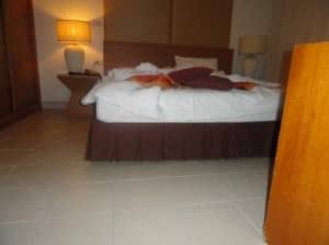 Bella Villa Prima Hotel Pattaya bed