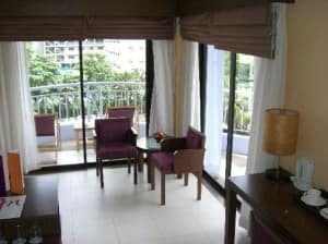 Mercure Pattaya Hotel corner with balcony