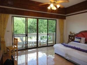 Karon Hillside Hotel Deluxe Room