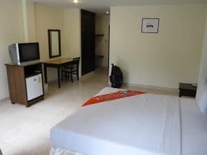 Karon Living Room bed and room view
