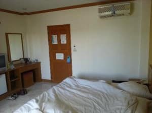 Lekpong Guesthouse Patong bedroom