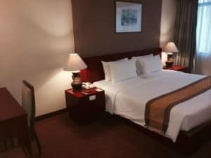 Manhattan Hotel Bangkok room
