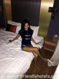 gogo-girl-from-nana-back-in-my-room-for-the-night-at-the-guest-friendly-hotel-solo-sukhumvit-2